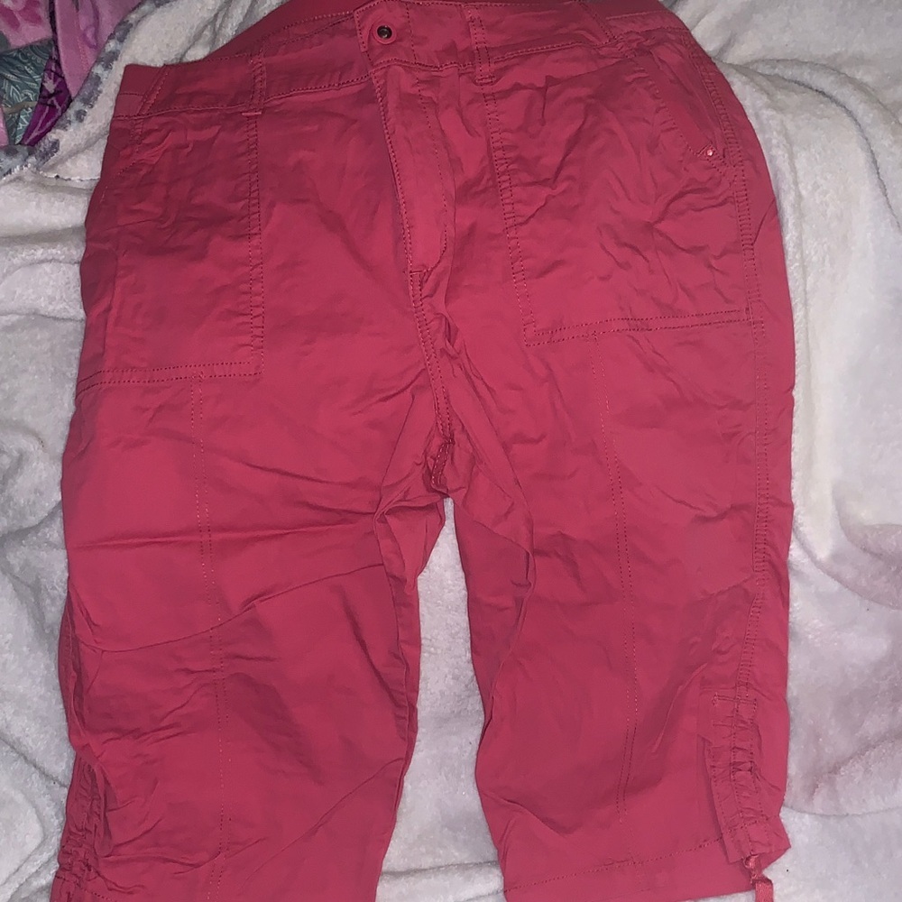 Lee Women's Pink Bermudas